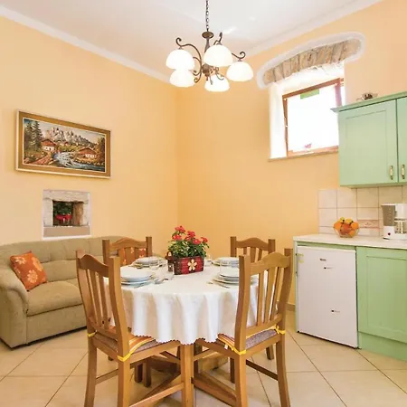 Lovely In Barban With Kitchen *